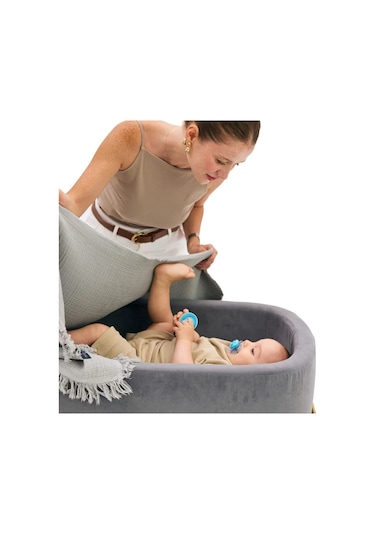 4 Katlı Yumuşak ve Hafif Müslin Bebek Battaniyesi Gri