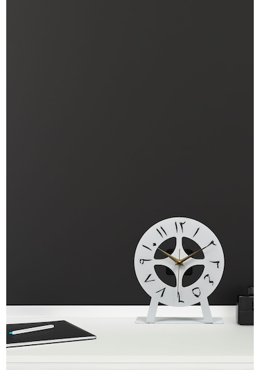 Arabic Model Metal Lazer Kesim Akar Sessiz Mekanizmalı Masa Saati Beyaz