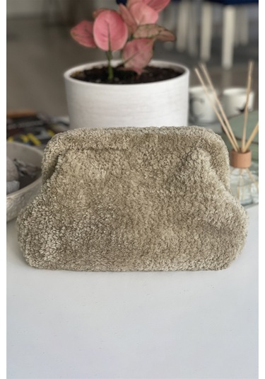 El Yapımı Açık Zeytin Yeşili Renk Teddy Yün Örgü El Çantası Yeşil