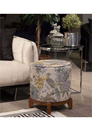 Renkli Tasarım Ahşap Ayaklı Puf Kumaşı Süettir. Uluslararası Solmama Sertifikasına Sahiptir. Çok Renkli