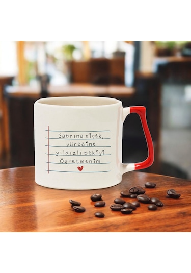 Kişiye Özel Öğretmenler Günü Kupası - Öğretmenime Hediye Kupa Bardak - İsimli Kalpli Tasarım Kırmızı