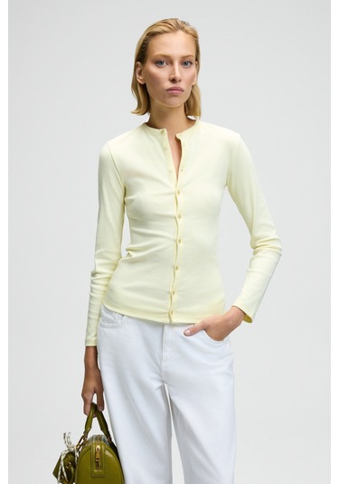 TALUVIA Kadın Esnek Kumaşlı Vücuda Oturan Slim Fit Düğmeli Sarı Bluz