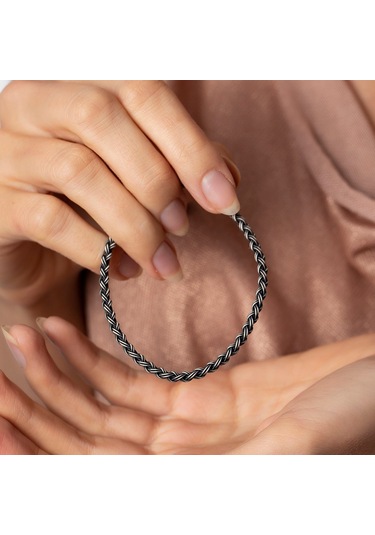 El İşçiliği Örgü Tasarım Oval Form 1000 Ayar Gümüş Kazaz Bileklik