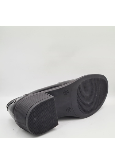 Mammamia D25ka-7210 Siyah Rugan Hakiki Deri Kalın Topuklu 4cm Kadın Casual Klasik Ayakkabı Siyah Rugan