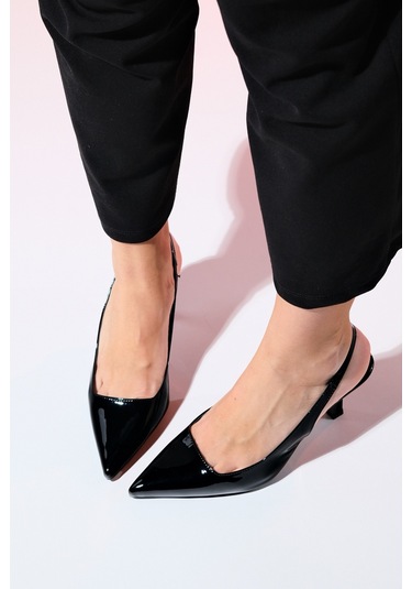 Luvishoes Flem Siyah Rugan Kadın Sivri Burun Arkası Açık İnce Topuklu Ayakkabı Siyah