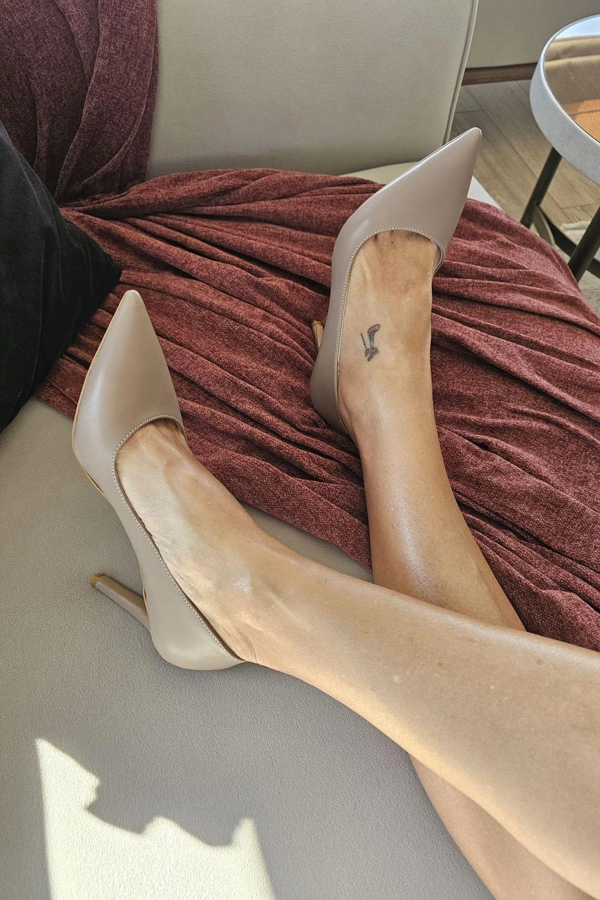 10 1814 Topukla Kadın İnce Topuklu Stiletto Ayakkabı Vizon
