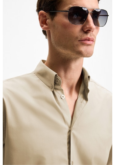 RISTO Erkek Düğmeli Yıkama Sonrası Ütü İhtiyacını En Aza İndiren Kumaş Gömlek Yaka Manşetli Bej Göml