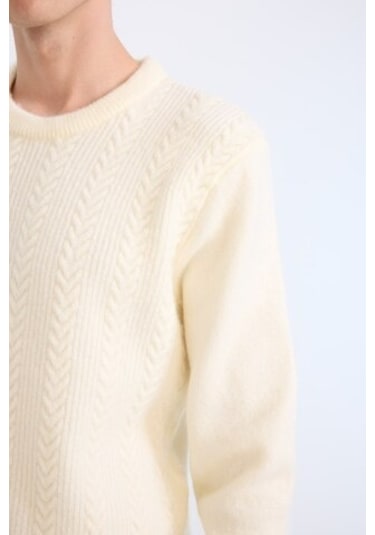 DeFacto Standart Fit Bisiklet Yaka Triko Kazak E1007AX24WNER100 Ekru