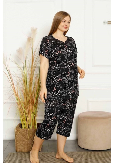 Anne Kalıp Tunik Büyük Beden Kapri-battal Beden Dantel Detay Kısa Kol Viskon Bermuda Pijama Takımı Siyah Anne Kalıp Tunik Büyük Beden Kapri-battal Beden Dantel Detay Kısa Kol Viskon Bermuda Pijama Takımı Siyah