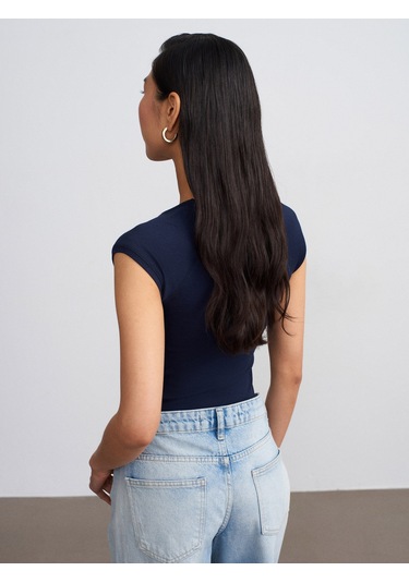 Dilvin 32894 V Yaka Fit T-shirt-k.lacivert