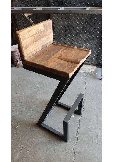 Sırtlıklı Endüstriyel Doğal Ahşap Bar Sandalyesi Siyah