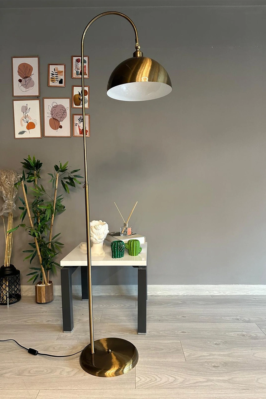 Eskitme Lambader Hareketli Başlık Modern Dekoratif Metal Oturma Odası Çalışma Odası Zemin Lambası Eskitme