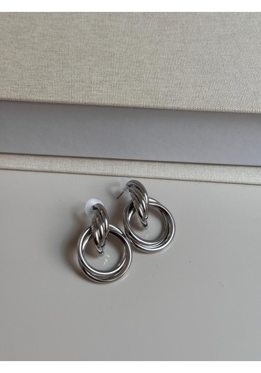 Çift Halka Formlu Gümüş Renk Çelik Küpe Minimal Ve Modern Tasarım Gümüş