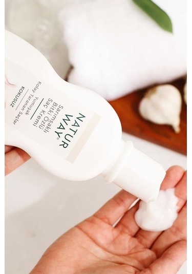 Natur Way Kokusuz Saç Kremi 300 Ml Sarımsak Ve Bitki Özlü, Saç Onarıcı Ve Güçlendirici, Günlük Kullanım İçin
