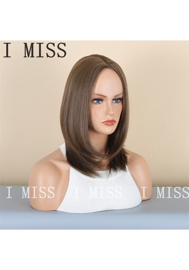 Ortadan Ayrılmış Kahverengi Doğal Sentetik Omuz Hizasında Peruk