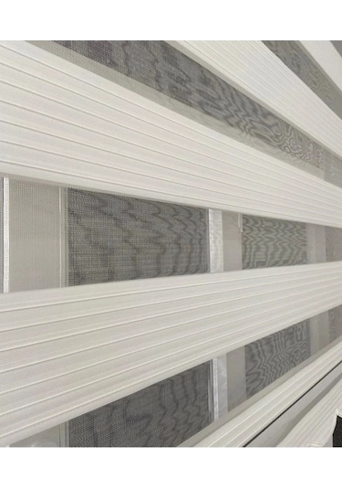 Geniş Plise Ekru Beyaz Eteği Dilimli Stor Zebra Güneşlik Perde Alüminyum Kasa, Metal Ayak Beyaz