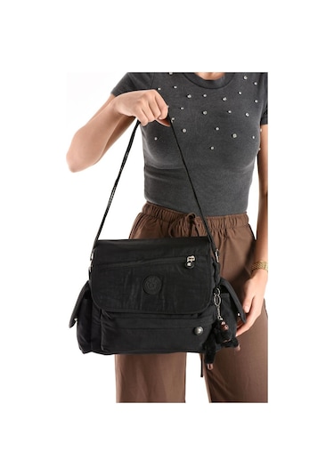 Postacı Okul Çantası Çapraz Askılı Büyük Boy 33 27 Cm Askı Uzunluğu 130 Cm Çok Cepli Kapaklı Omuz Siyah