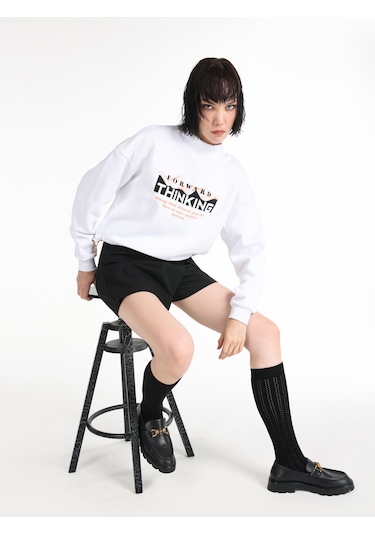 Colin's Colins Regular Fit Baskılı Crop Beyaz Kadın Sweatshirt Cl1065081 Beyaz
