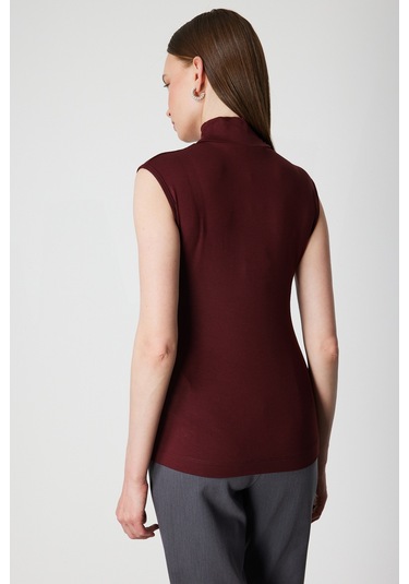 On Kadın Dik Yaka Kolsuz Basic Bluz 61432 Bordo Bordo