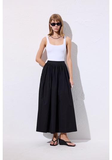Piliseli Geniş Etek Siyah Siyah