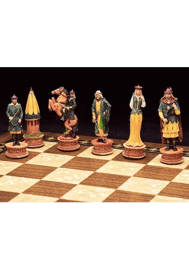 Osmanlı - Hun Satranç Takımı Şah 8 Cm Iki Büyük Imparatorluğun Destansı Çatışması Sadece Figür