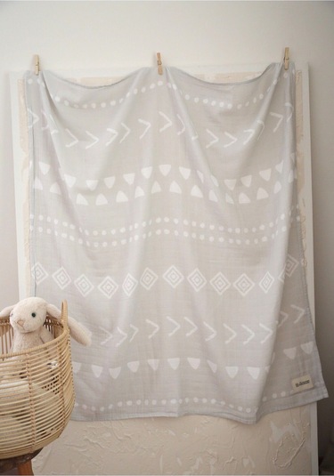 Müslin Geometrik Oeko-tex Sertifikalı %100 Pamuk 2 Katlı 110x115 Cm Bebek Müslin Battaniye & Örtü Gri