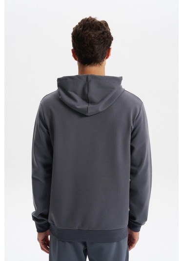 Arma Erkek Slim Fit Baskılı Kapüşonlu Kanguru Cepli Interlok Sweatshirt %80 Pamuk %14 Polyester %6 Elastane K30254685202 Gri Arma Erkek Slim Fit Baskılı Kapüşonlu Kanguru Cepli Interlok Sweatshirt %80 Pamuk %14 Polyester %6 Elastane K30254685202 Gri