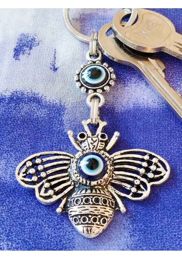 Moncuk Design Nazar Boncuklu İşlemeli Metal Arı Anahtarlık