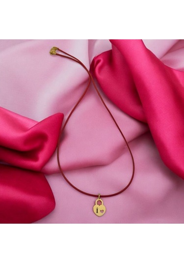 İ Harfine Özel 14 Ayar Altın Plakalı Kırmızı Bağlıklı Kalp Figürlü Hediyelik Kolye-633harf İ