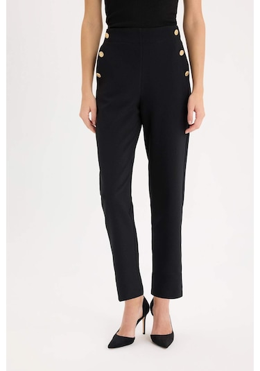 DeFacto Carrot Fit Havuç Kalıp Kumaş Pantolon Basic Düz Cepli Yüksek Bel Düz Paça B1238AX25SPBK81