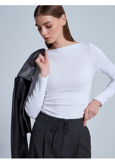Dilvin 32198 Kayık Yaka Büzgülü Top-açık Ekru Açık Ekru