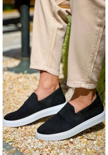 Siyah Triko Yüksek Taban Bağcıksız Günlük Erkek Ayakkabısı Siyah