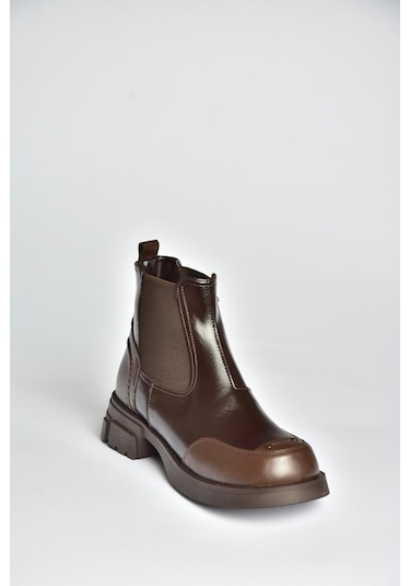 Fox Shoes V312402609 Kahverengi Kalın Tabanlı Lastik Detaylı Kadın Bot Kahverengi
