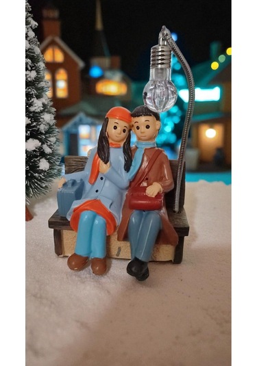 Çok Şık Hediyelik Oturan Çift Biblo Süs 17 14 Cm Boyut