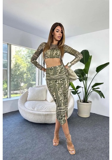 Antik Desenli Yan Büzgülü Yırtmaçlı Esnek Tül Kumaş Etek Uzun Kol Crop Takım Yeşil
