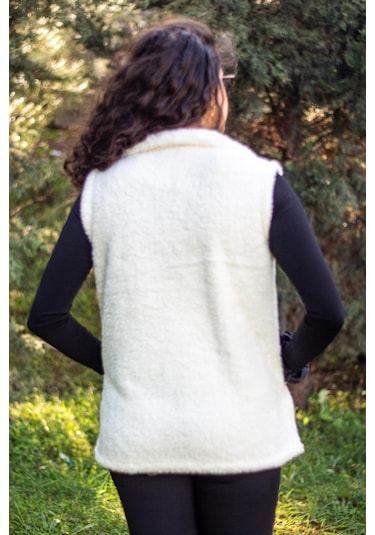 Kadın Ekru Beyaz Dik Yaka Kalın Peluş Fermuarlı Yelek 24kylkk215 001