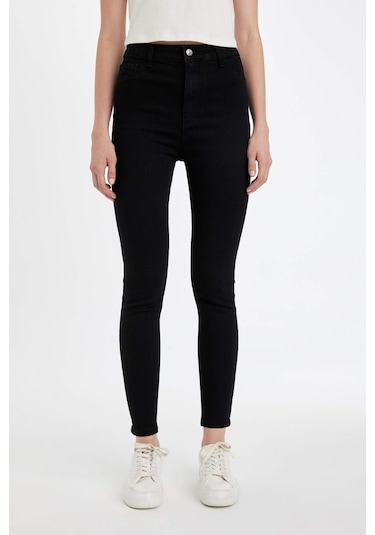 DeFacto Yüksek Bel Bilek Boy Kadın Jean Pantolon - Siyah C8545AX24WNNM40 DeFacto Yüksek Bel Bilek Boy Kadın Jean Pantolon - Siyah C8545AX24WNNM40