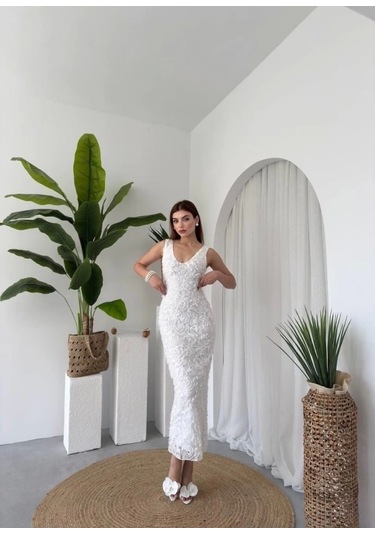 Kren Gül Detaylı Elbise Beyaz