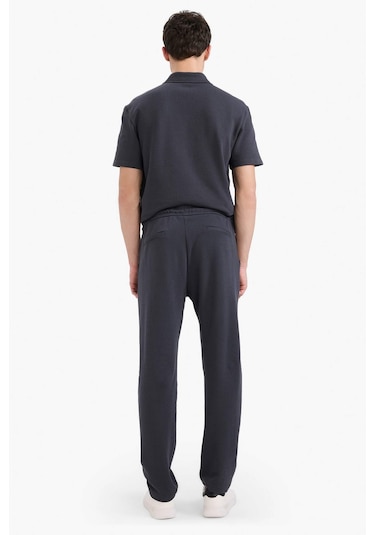 DeFacto Regular Fit Eşofman Altı Beli Bağcıklı Cep Detaylı Düz Paça D9701AX25SPAR214