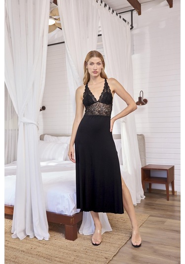 Monamise Kadın Göğüs Ve Sırt Dekolteli Dantelli Ve Yırtmaçlı Gecelik 18610 Siyah