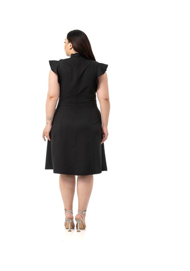 Büyük Beden Yakası Fularlı Kolları Volanlı Midi Siyah Elbise Siyah