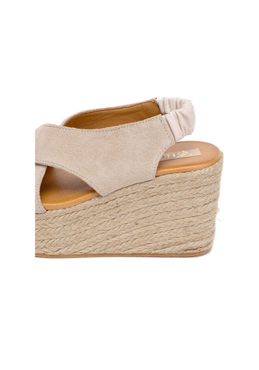 Elit Rosabelle Kadın Hakiki Süet Deri Dolgu Topuk Sandalet Bej Bej