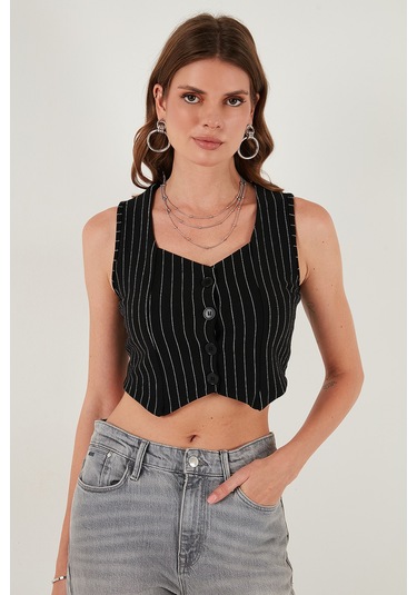 Lela Slim Fit Kalp Yaka Düğmeli Kalın Askılı Crop Bayan Yelek 5865497 Beyaz-Siyah