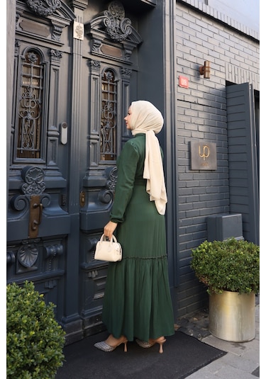 Kadın Yeşil Boydan Düğmeli Eteği Piliseli Kuşaklı Lara Keten Uzun Tesettür Elbise Yeşil
