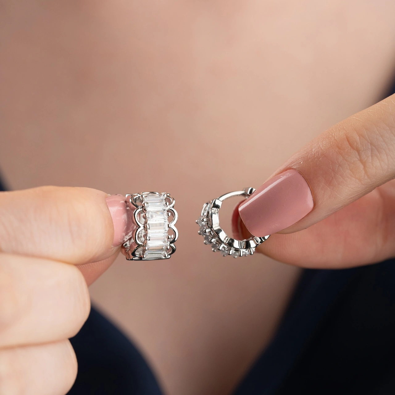 925 Ayar Gümüş Baget Taşlı Minimal Halka Küpe Gümüş