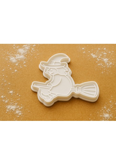 Cadı Ve Kazan Temalı Kurabiye Kalıbı Seti - 2 Li Eğlenceli Tematik Kalıp Seti Beyaz Cadı Ve Kazan Temalı Kurabiye Kalıbı Seti - 2 Li Eğlenceli Tematik Kalıp Seti Beyaz