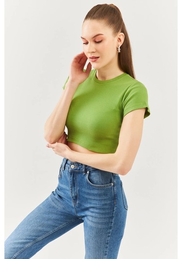 Kadın Kısa Kol Bisiklet Yaka Vücuda Oturan %100 Pamuklu Kaşkorse Esnek Crop Bluz Çimen Yeşili