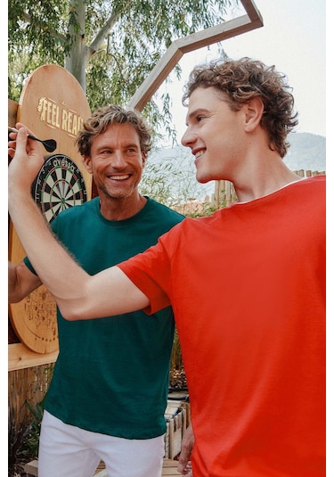 Ac&Co / Altınyıldız Classics Slim Fit Bisiklet Yaka Kısa Kol Pamuklu Erkek Tişört Koyu Turuncu Ac&Co / Altınyıldız Classics Slim Fit Bisiklet Yaka Kısa Kol Pamuklu Erkek Tişört Koyu Turuncu