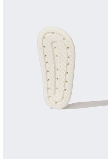 DeFacto Kız Çocuk Düz Taban Tek Bantlı Eva Terlik C6235A825HSBG26 Bej