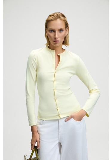 TALUVIA Kadın Esnek Kumaşlı Vücuda Oturan Slim Fit Düğmeli Sarı Bluz